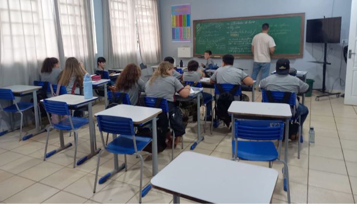 Escolas estaduais e municipais da área rural de Rio Bonito do Iguaçu retomam aulas na segunda